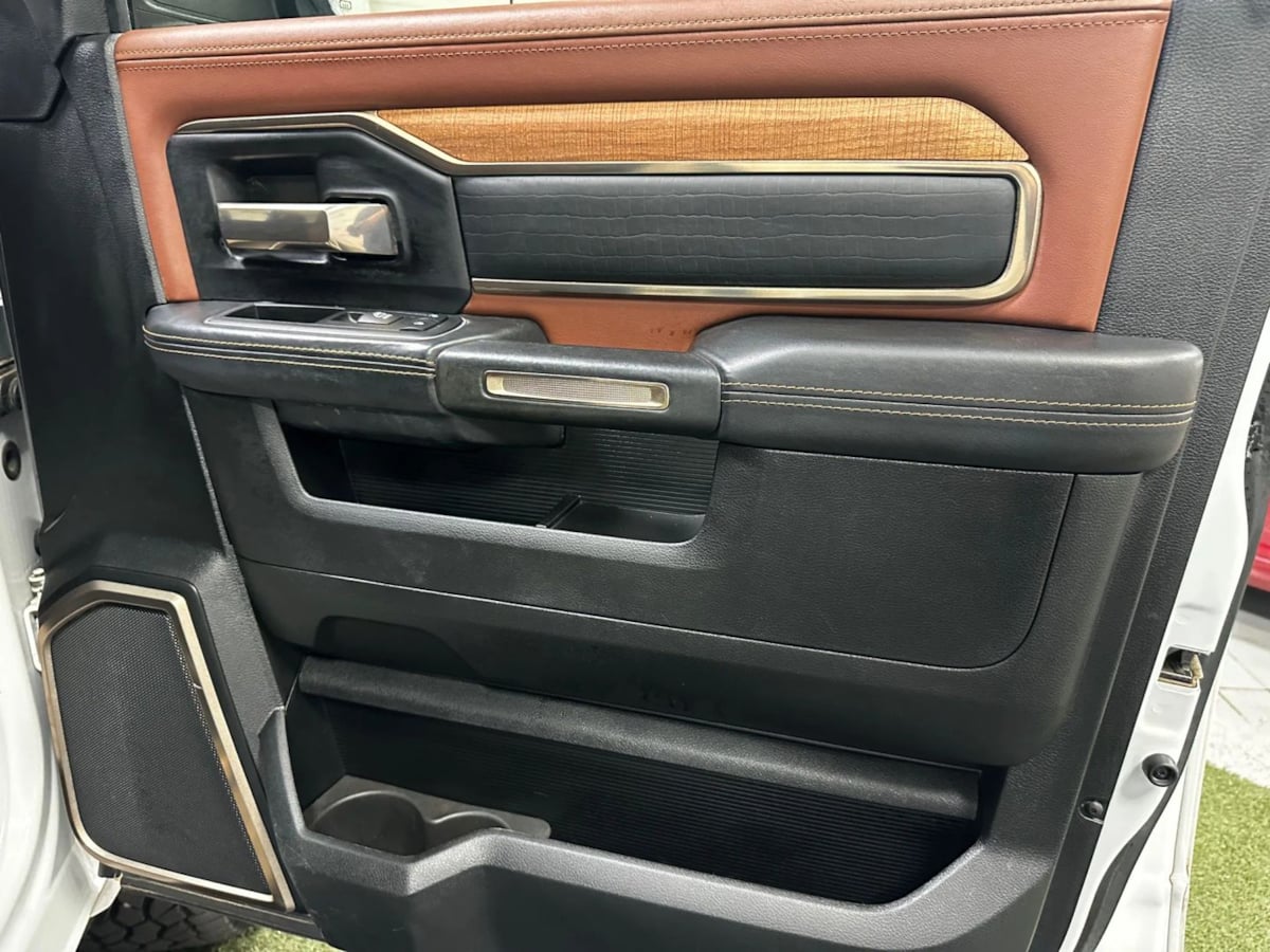 2021 Ram 3500 Longhorn photo 27