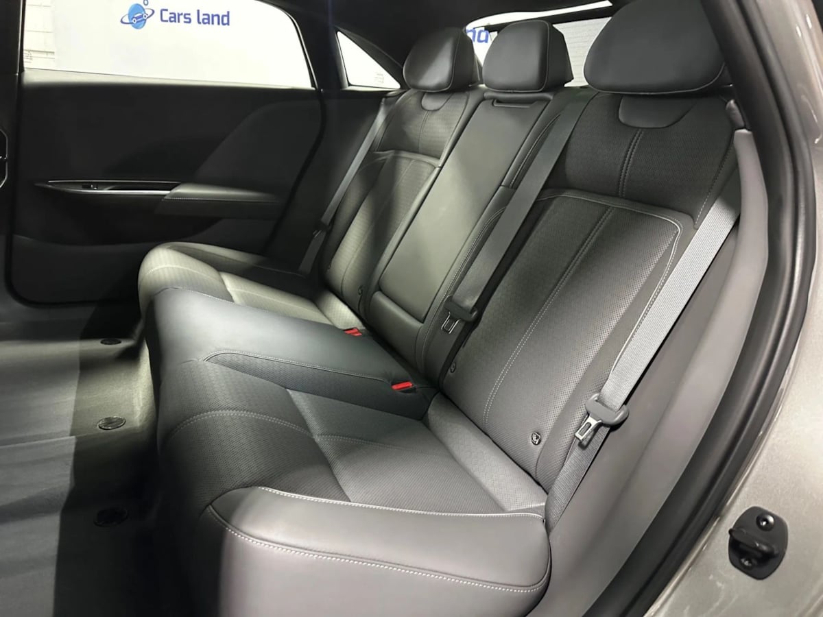 2022 Lucid Air Grand Touring photo 17
