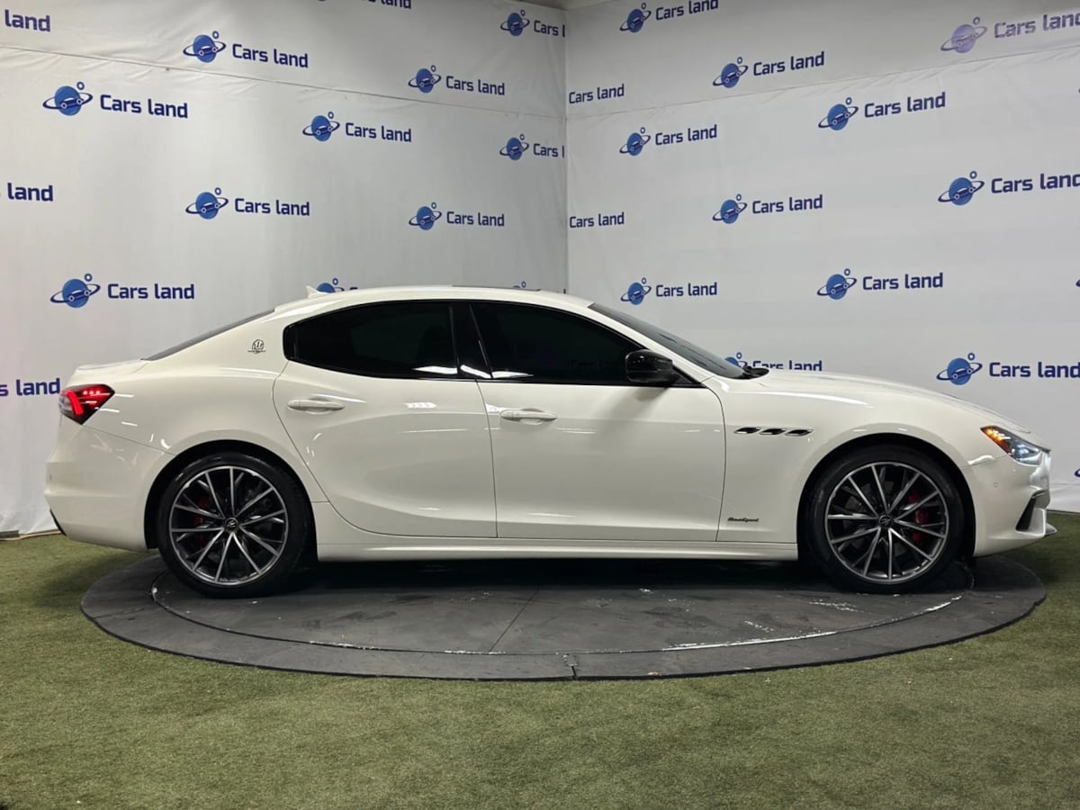 2021 Maserati Ghibli Q4 GranSport photo 3
