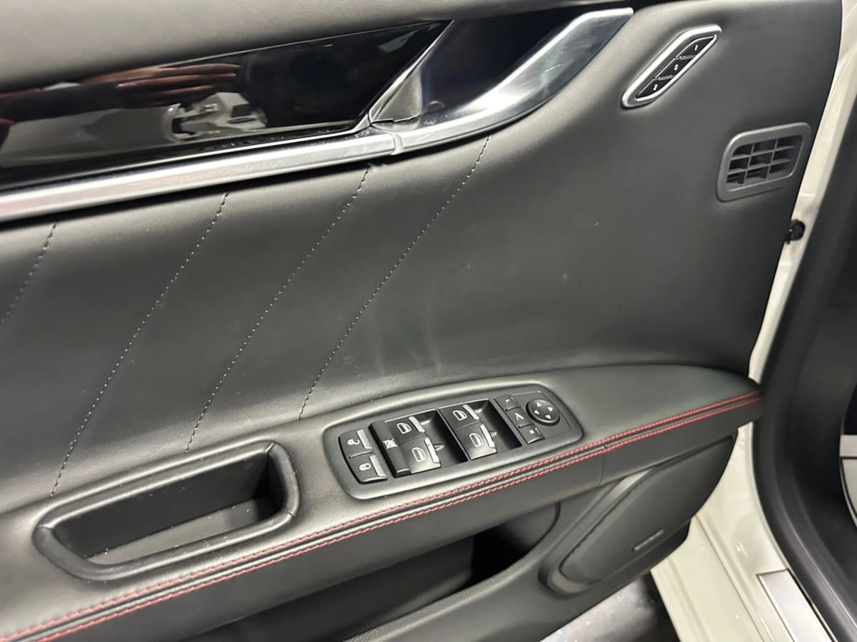 2021 Maserati Ghibli Q4 GranSport photo 15