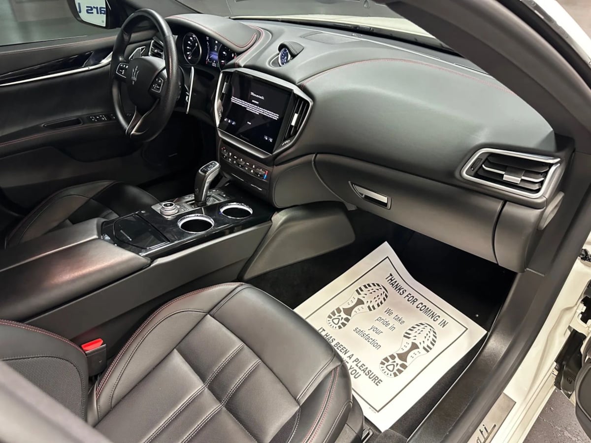2021 Maserati Ghibli Q4 GranSport photo 24