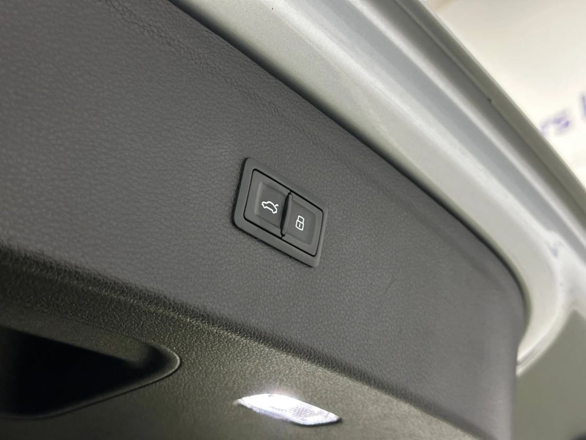 2020 Audi SQ5 Premium Plus photo 18