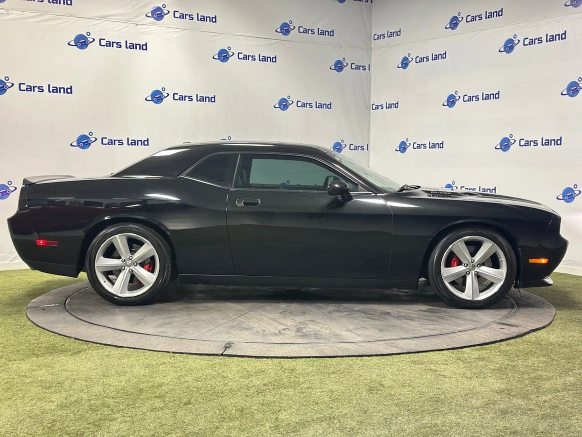 2009 Dodge Challenger SRT8 photo 3