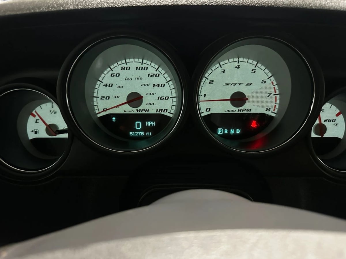 2009 Dodge Challenger SRT8 photo 23