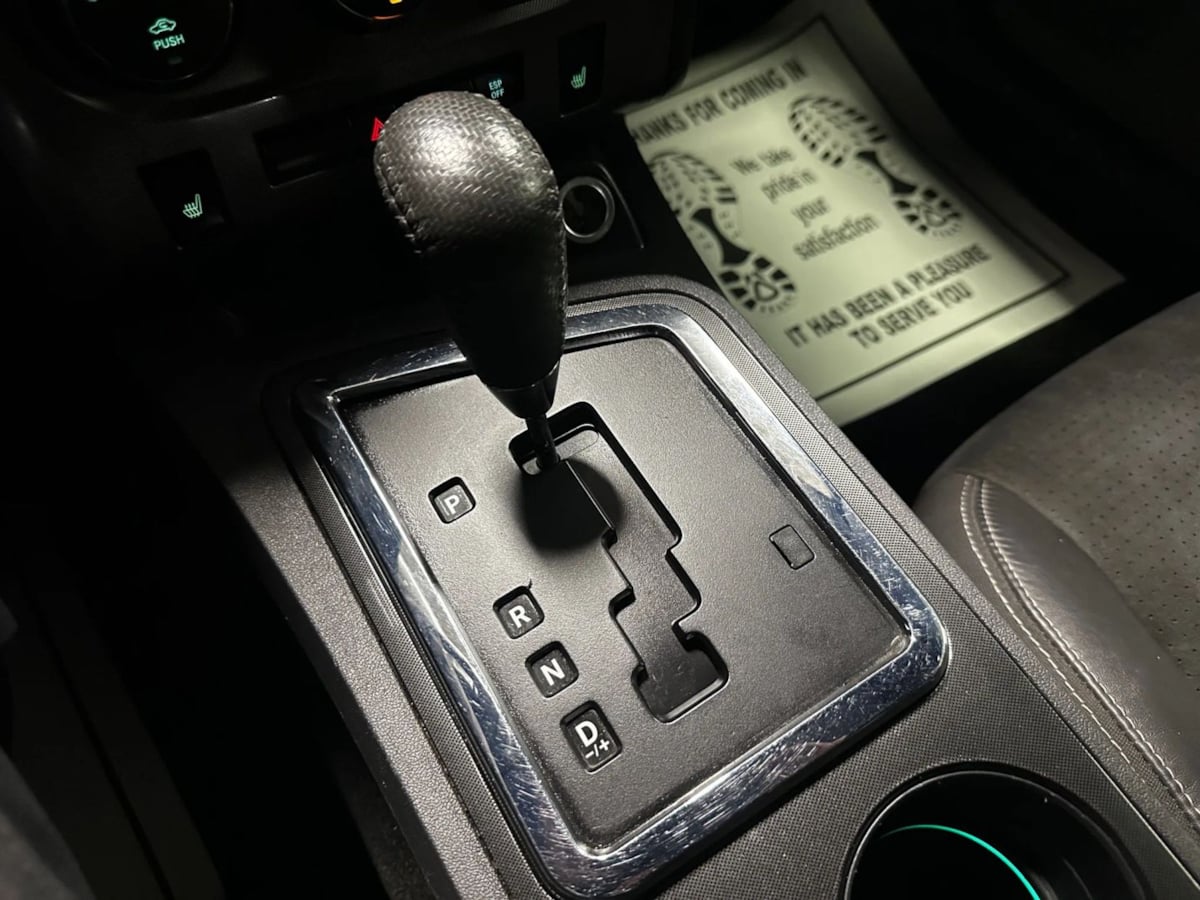 2009 Dodge Challenger SRT8 photo 25