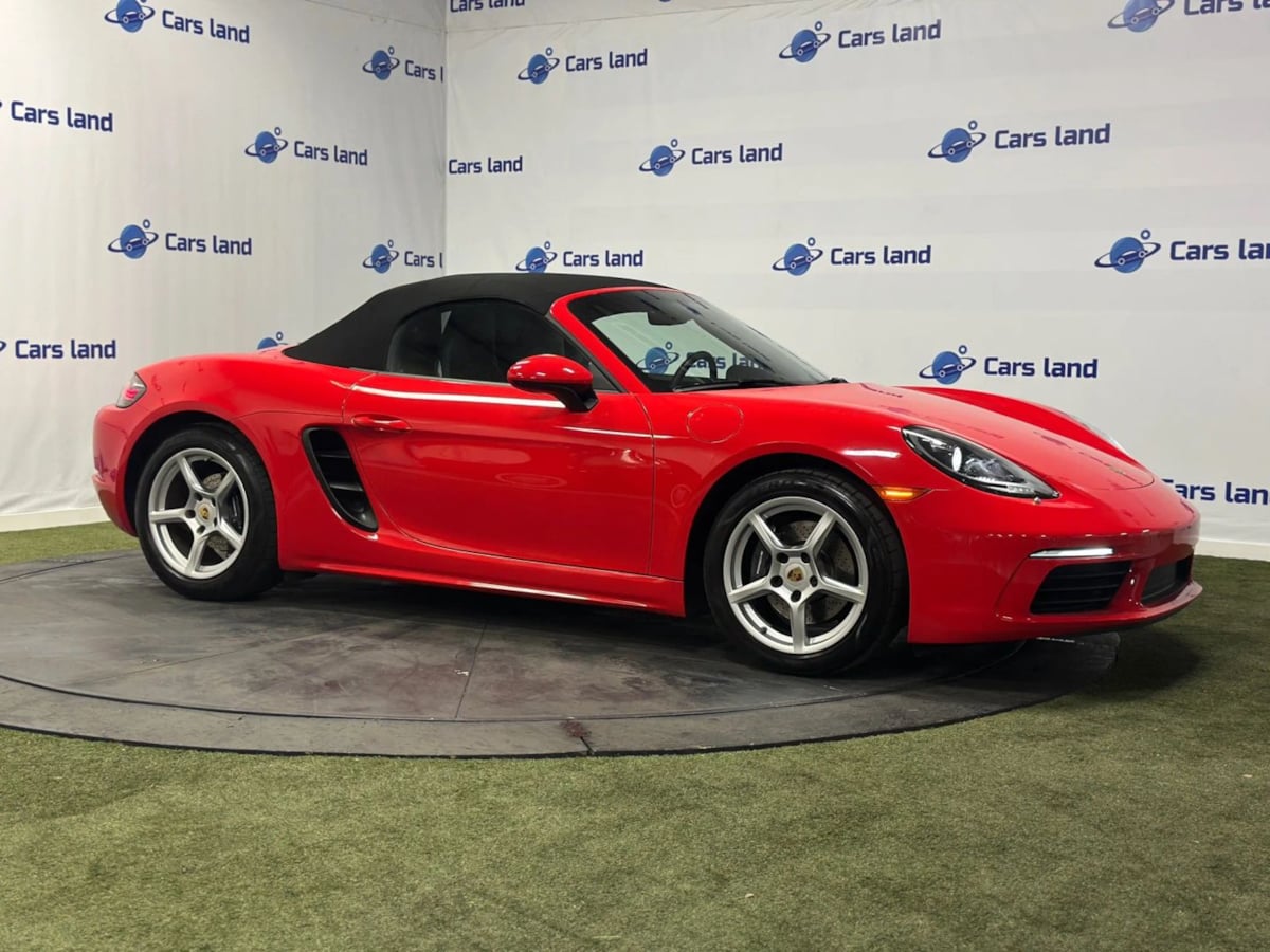 2024 Porsche Boxster photo 2