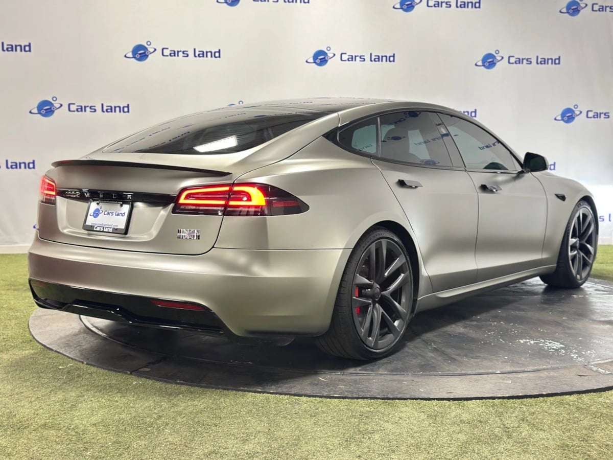 2023 Tesla Model S Plaid photo 2