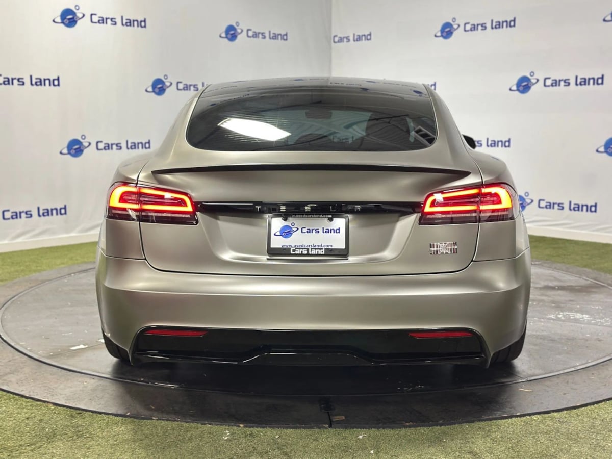 2023 Tesla Model S Plaid photo 3