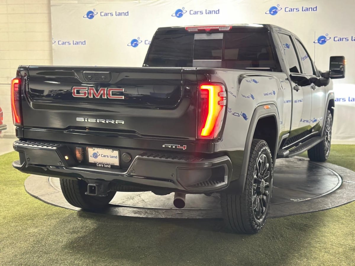 2025 Gmc Sierra HD AT4 photo 3