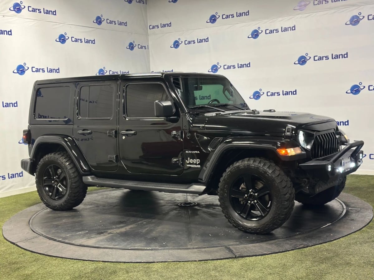 2020 Jeep Wrangler Unlimited Sahara photo 2