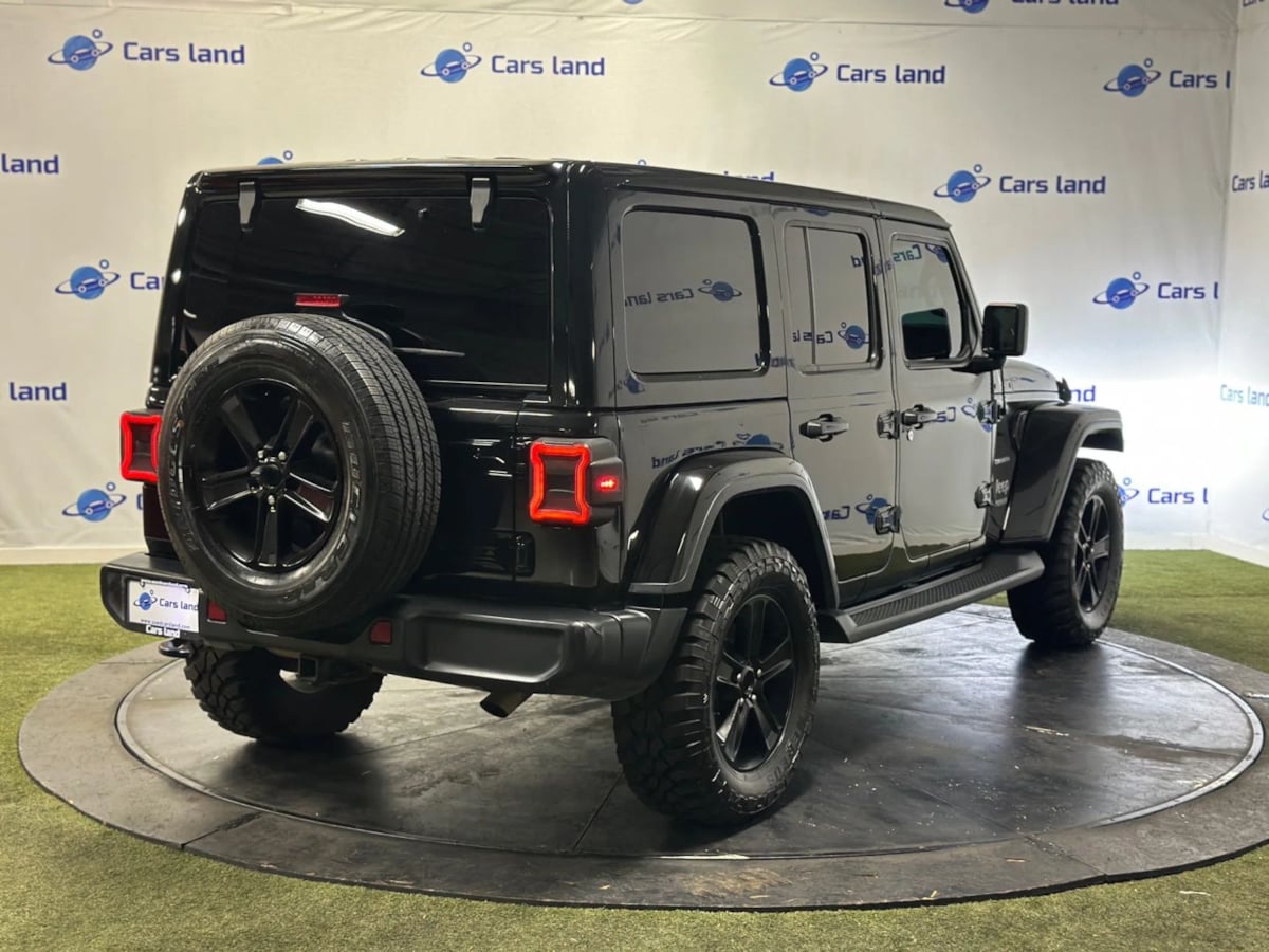 2020 Jeep Wrangler Unlimited Sahara photo 4