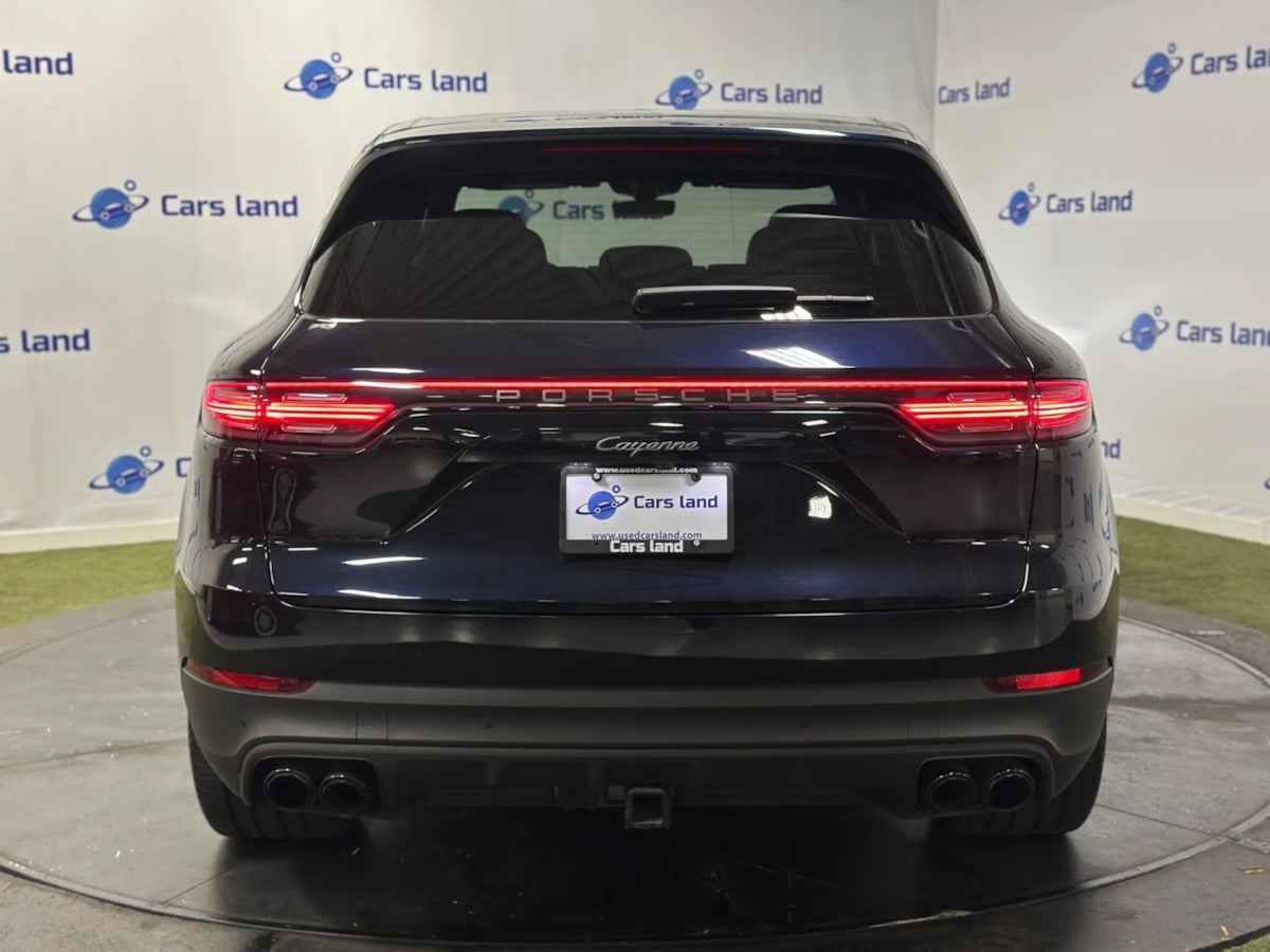 2022 Porsche Cayenne S Coupe photo 3