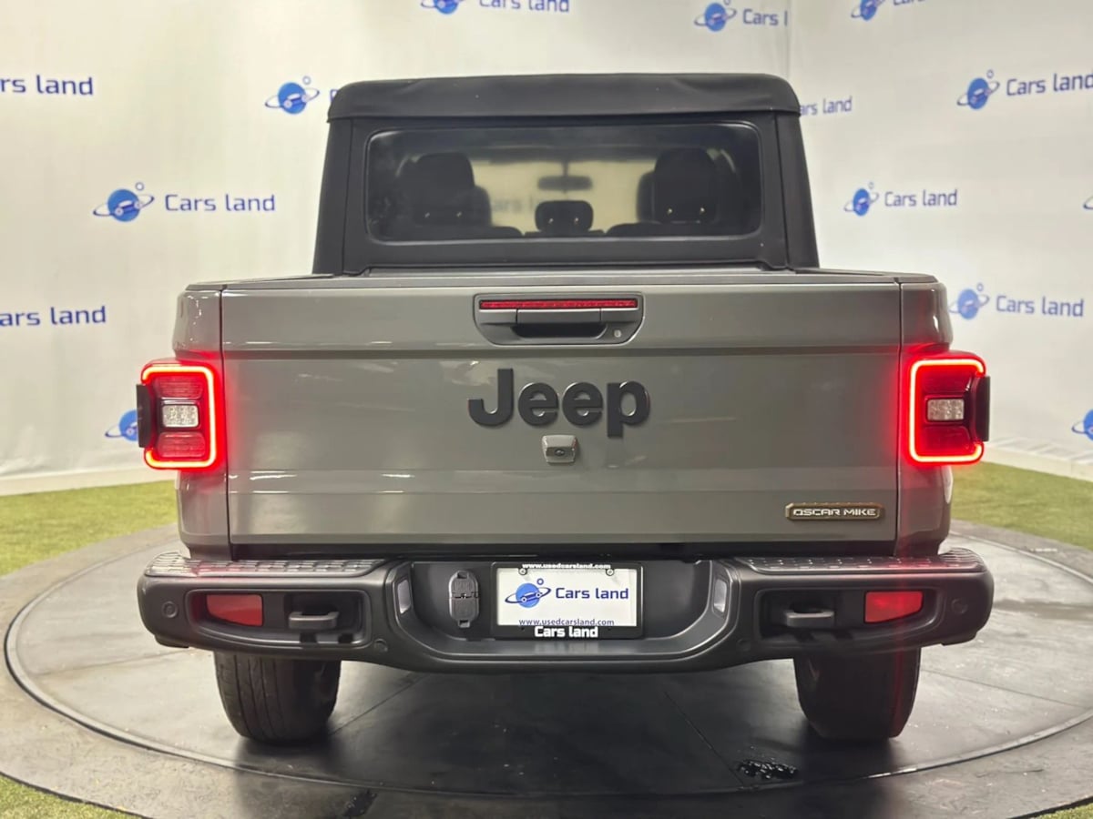 2021 Jeep Gladiator Freedom photo 3
