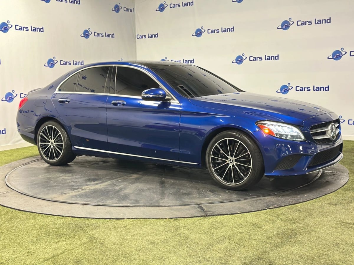 2019 Mercedes Benz C 300 photo 2
