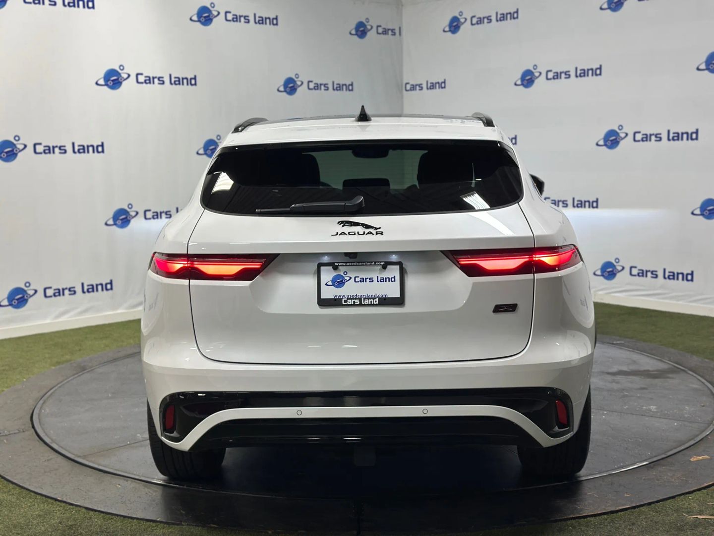 2026 Jaguar F-Pace R-Dynamic S - Photo 4