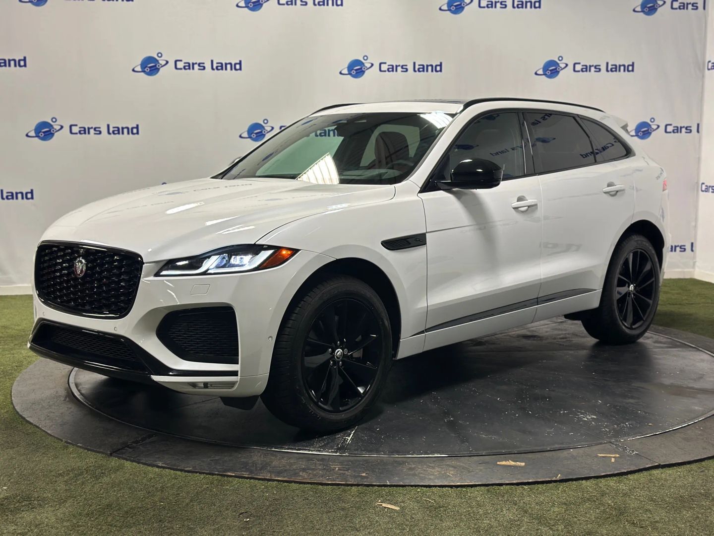 2026 Jaguar F-Pace R-Dynamic S - Photo 6