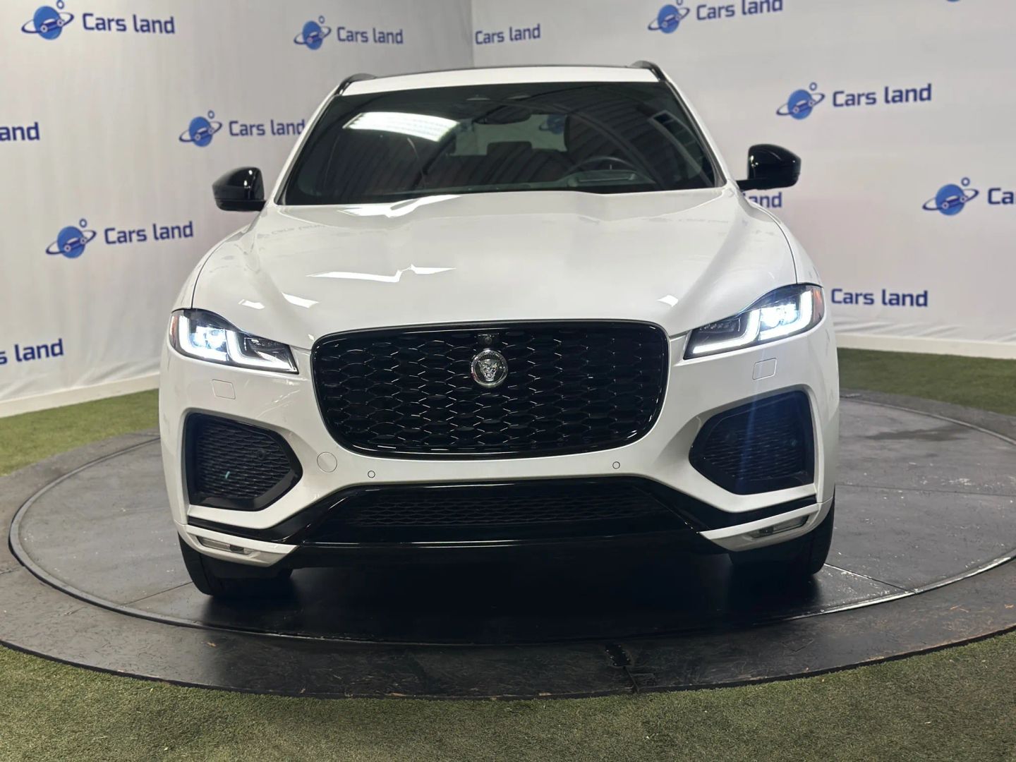 2026 Jaguar F-Pace R-Dynamic S - Photo 7