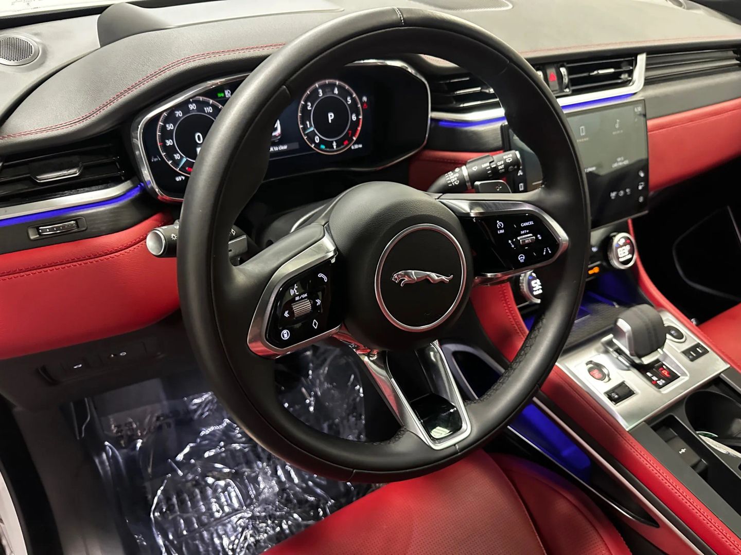 2026 Jaguar F-Pace R-Dynamic S - Photo 9