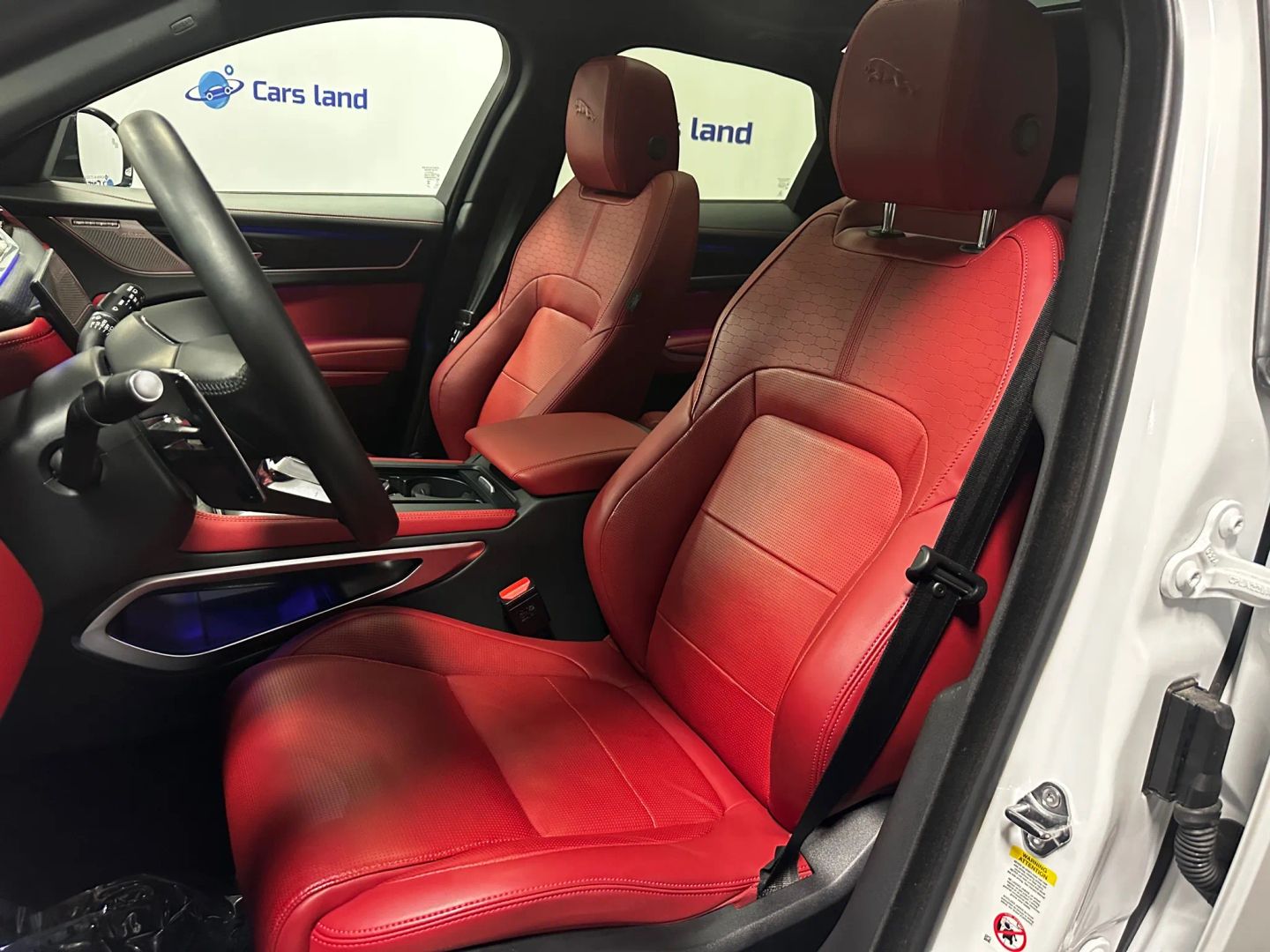 2026 Jaguar F-Pace R-Dynamic S - Photo 11