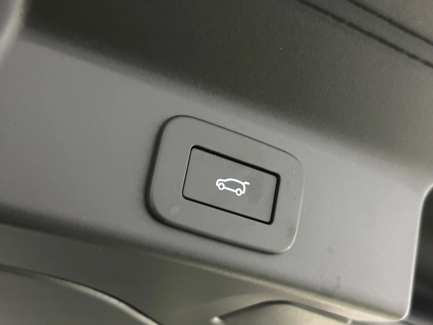 2026 Jaguar F-Pace R-Dynamic S - Photo 18