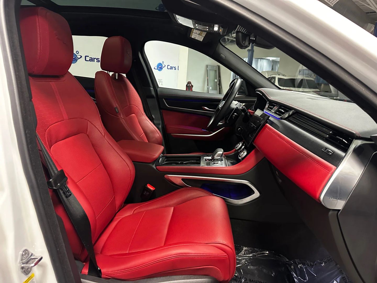 2026 Jaguar F-Pace R-Dynamic S - Photo 24