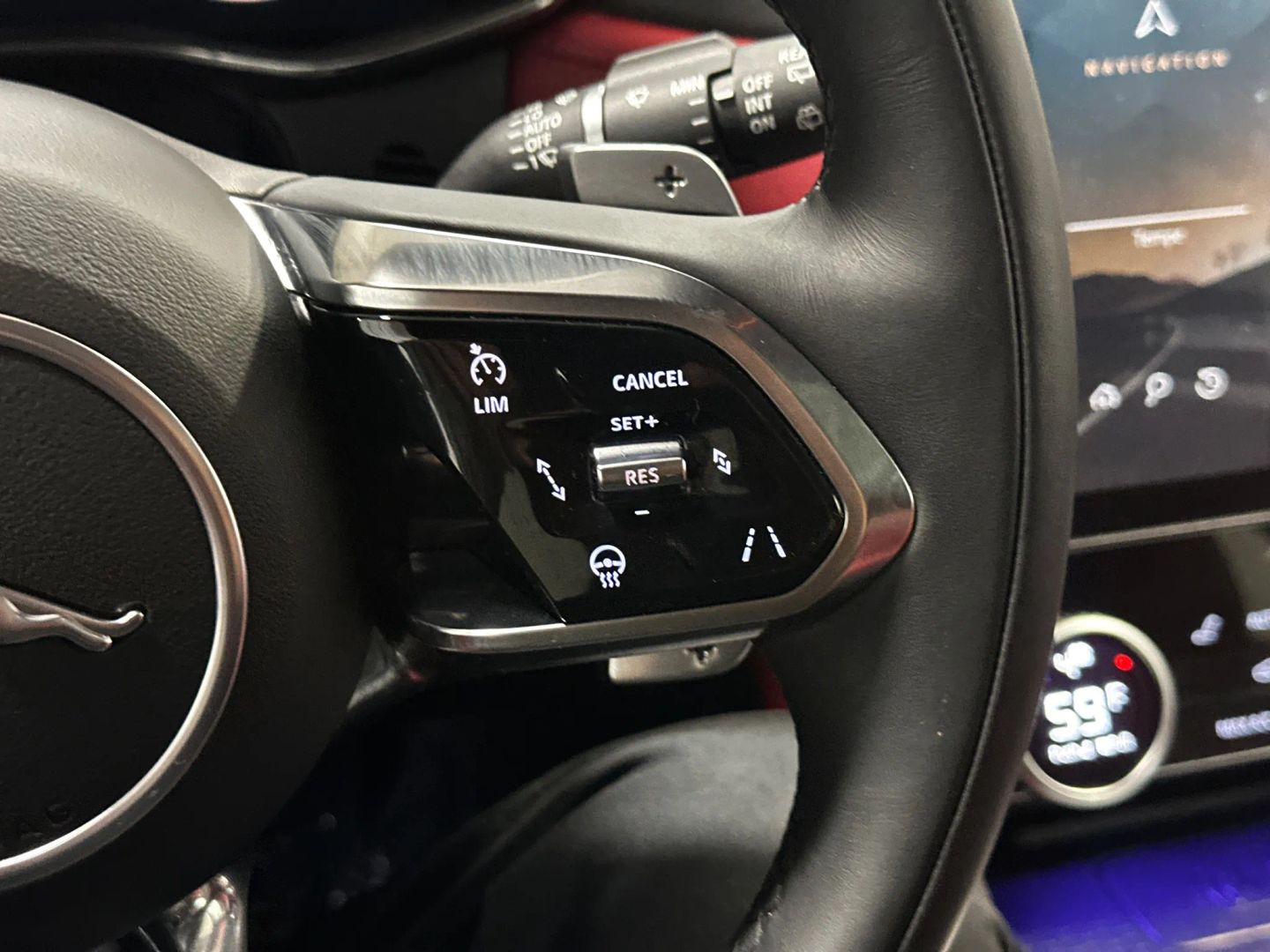 2026 Jaguar F-Pace R-Dynamic S - Photo 32