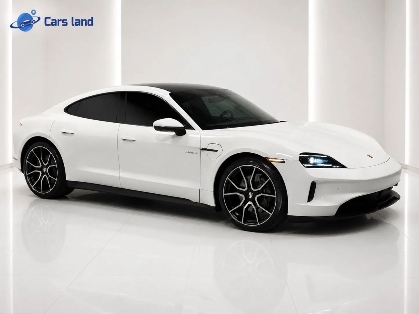 2025 Porsche Taycan -'s photo