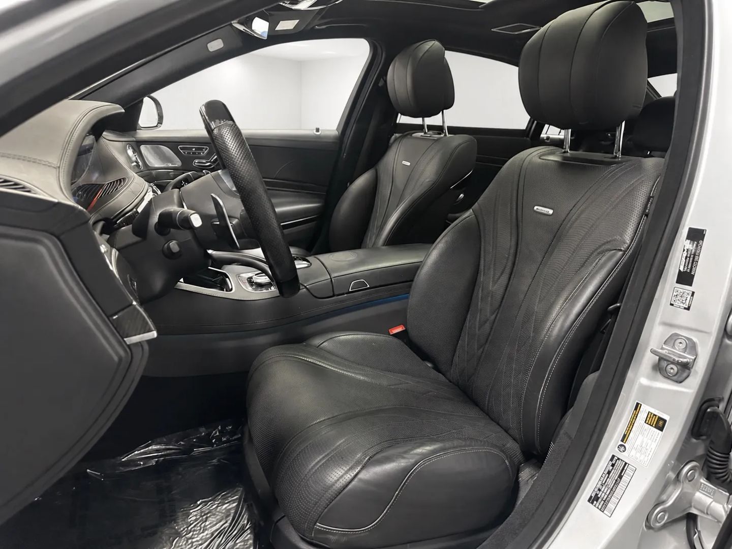 Mercedes-Benz S 63 photo 12