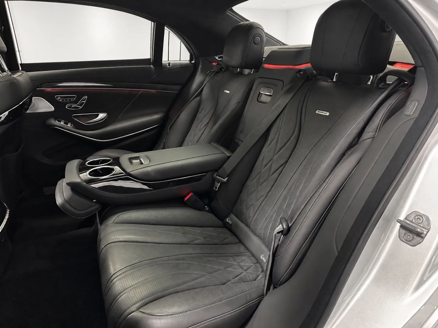 Mercedes-Benz S 63 photo 16