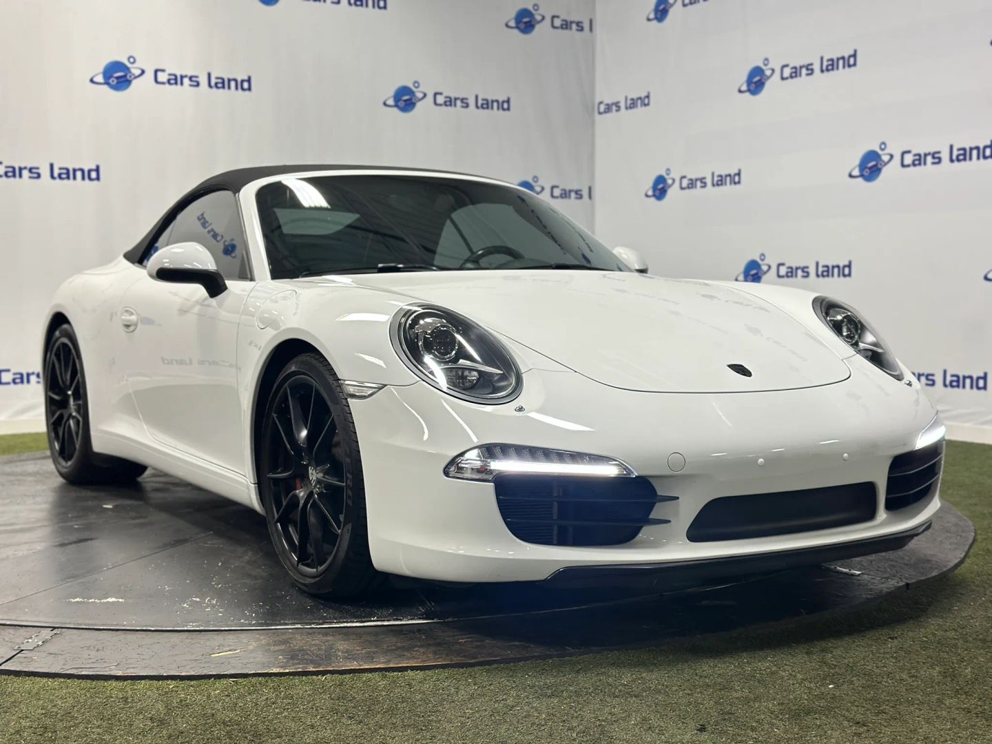 2015 Porsche 911 Carrera S Cabriolet's photo