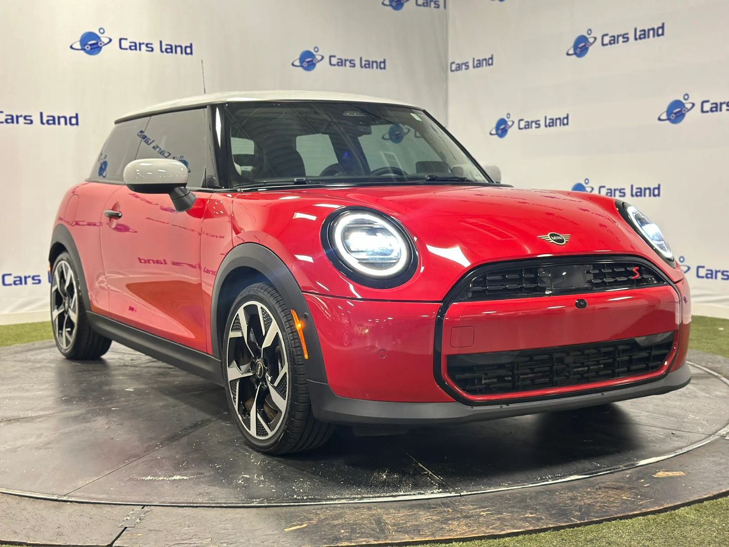 2025 MINI Hardtop Cooper S's photo