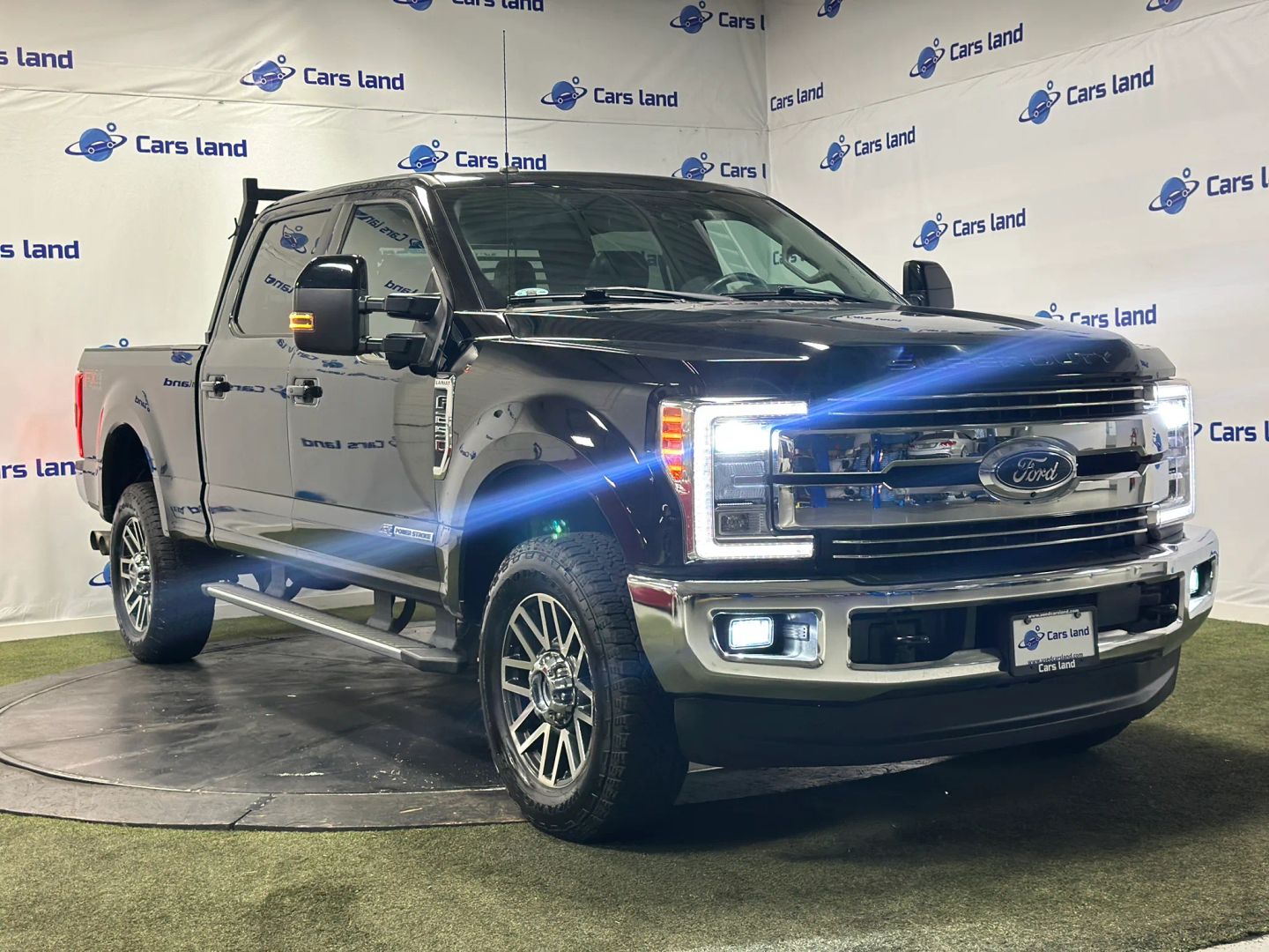 2017 Ford F-250 Lariat 4x4 Crew Cab 8' Box's photo