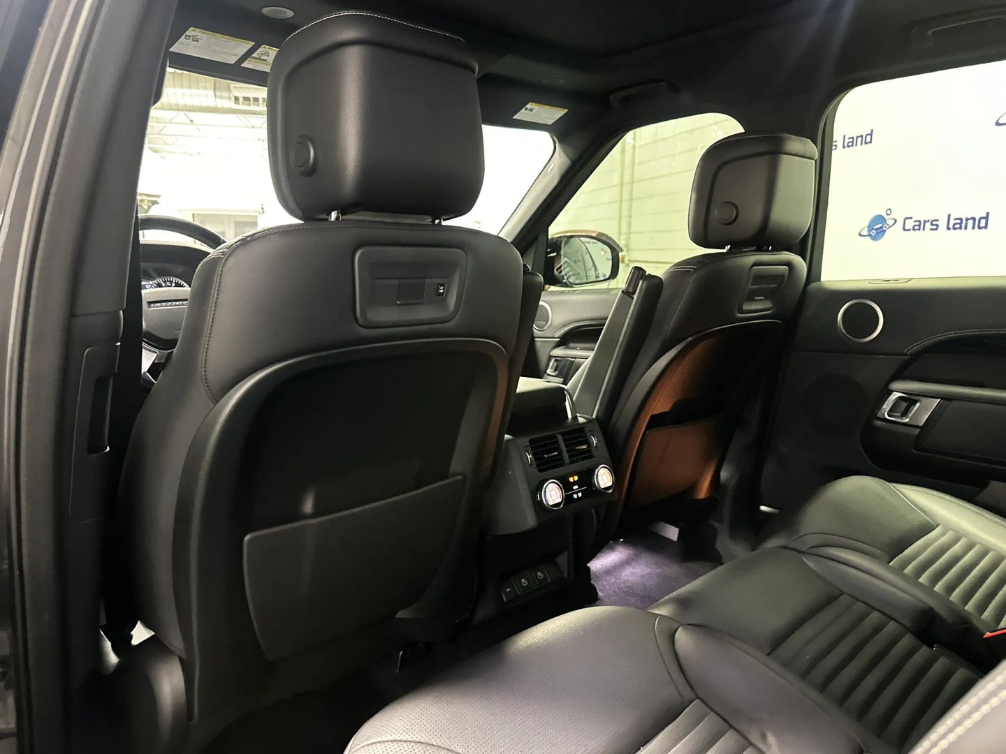 2023 Land Rover Discovery S R Dynamic - Photo 13