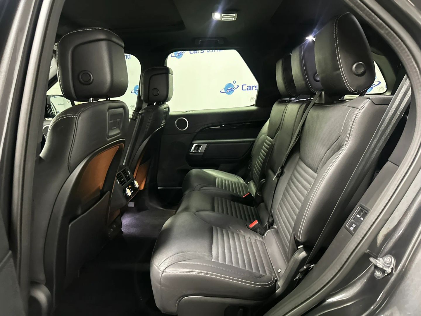 2023 Land Rover Discovery S R Dynamic - Photo 14