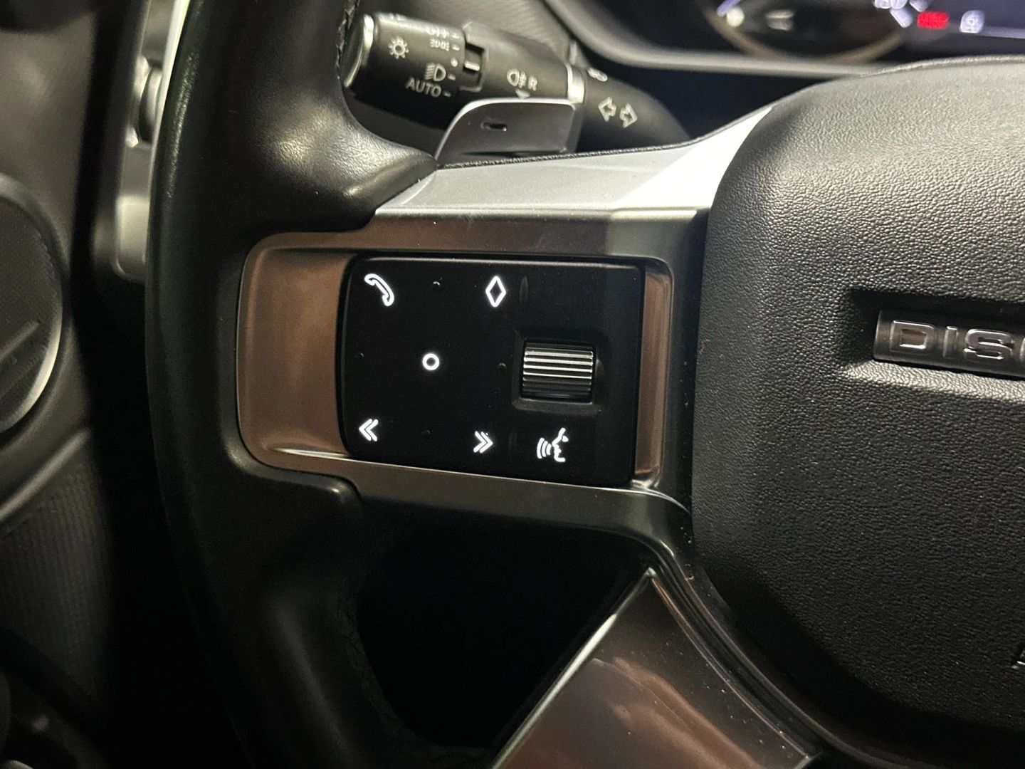2023 Land Rover Discovery S R Dynamic - Photo 32