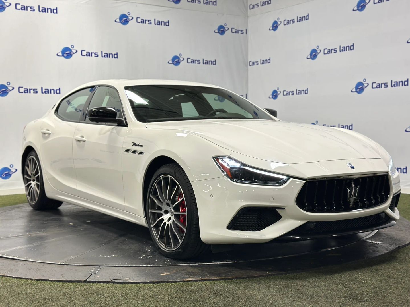 2024 Maserati Ghibli Modena Ultima Q4's photo