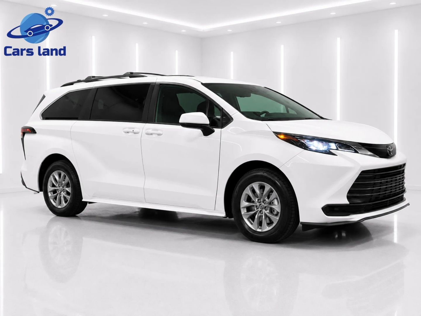 2026 Toyota Sienna LE 8-Passenger Hybrid FWD's photo