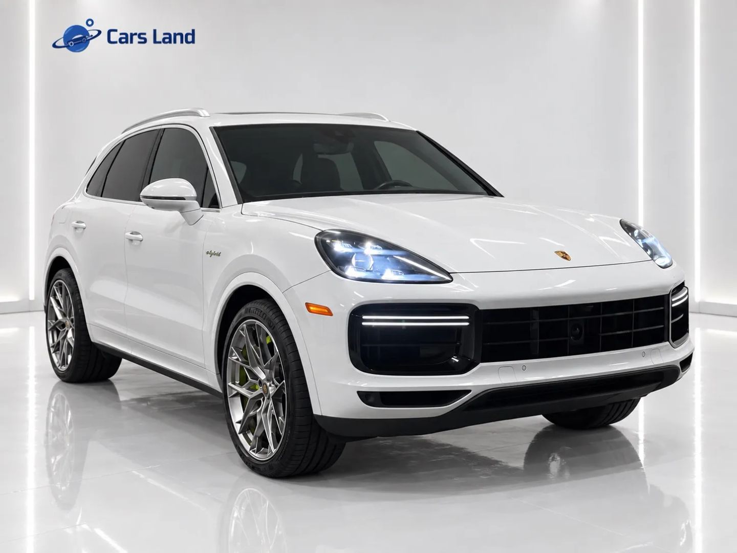 2021 Porsche Cayenne Turbo S E-Hybrid AWD photo