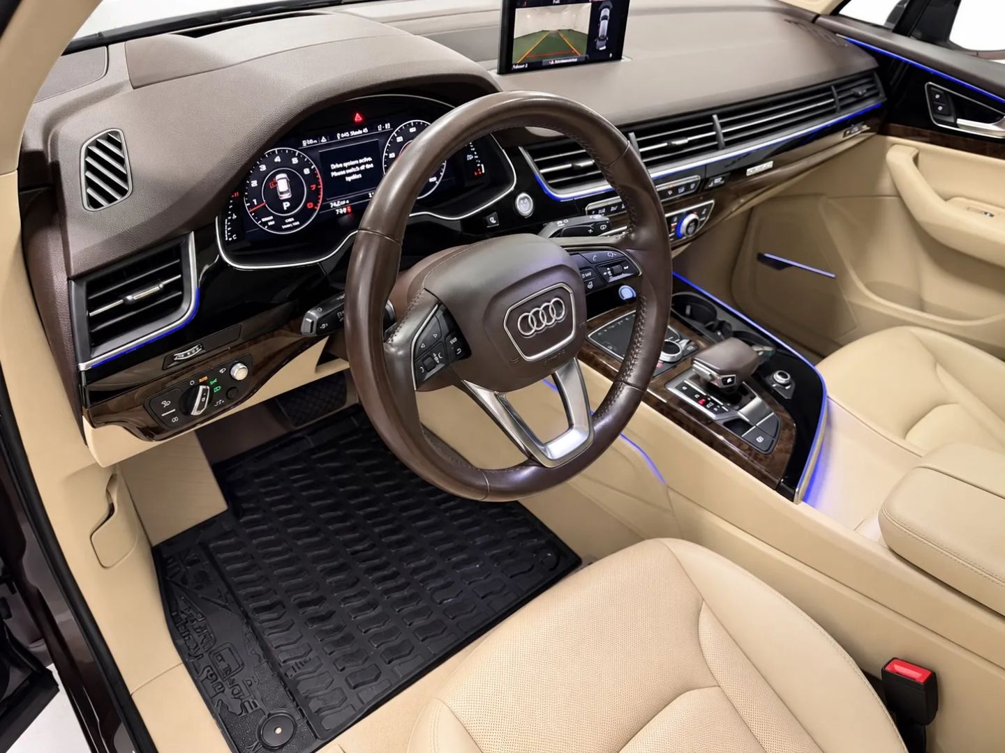 Audi Q7 photo 9