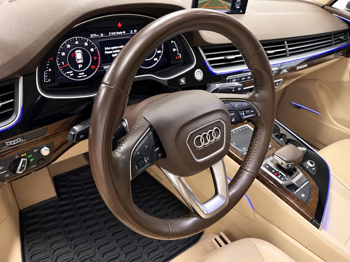 Audi Q7 photo 10