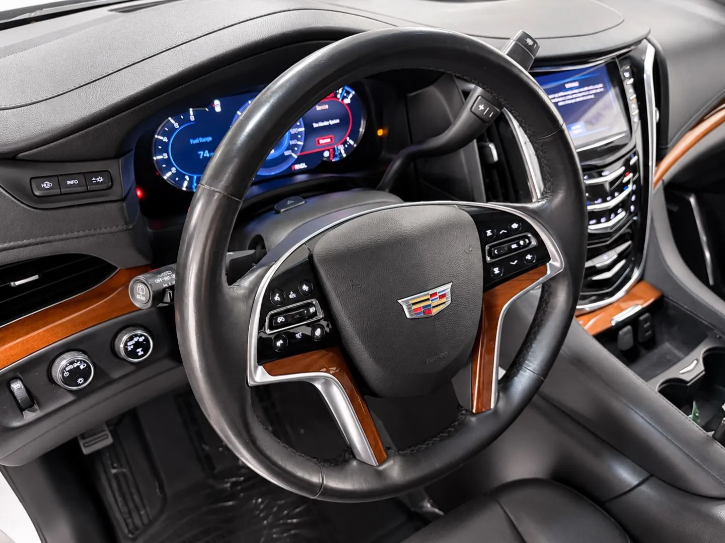 Cadillac Escalade photo 10