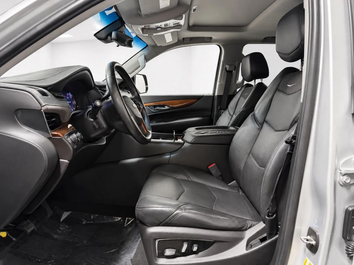 Cadillac Escalade photo 11