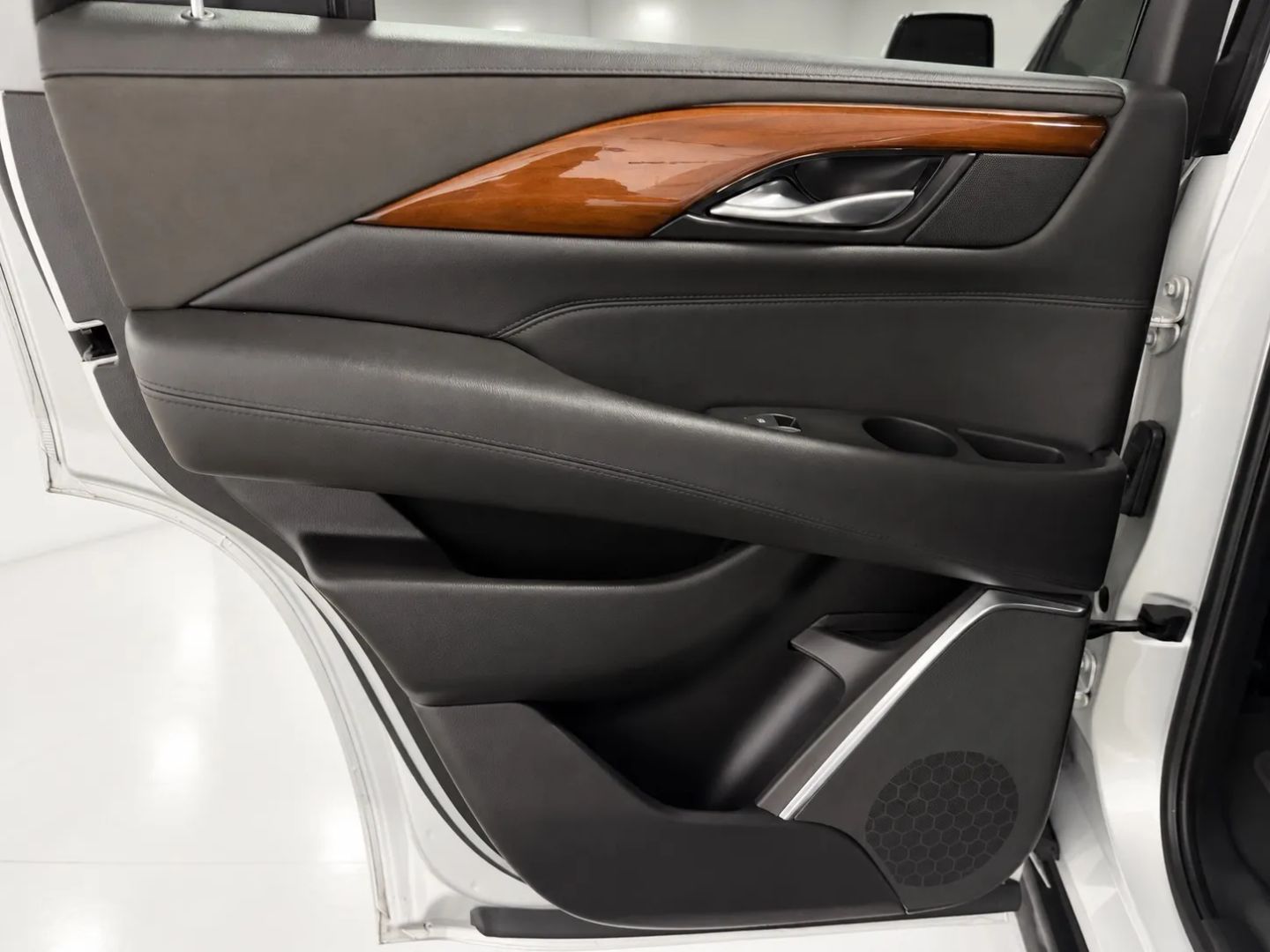 Cadillac Escalade photo 18