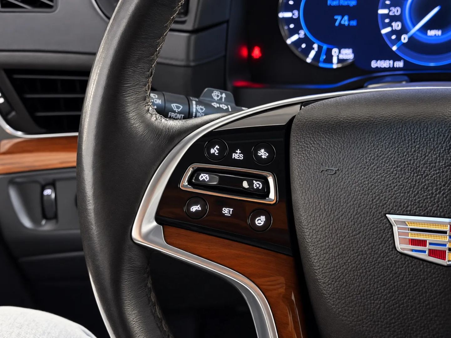 Cadillac Escalade photo 35