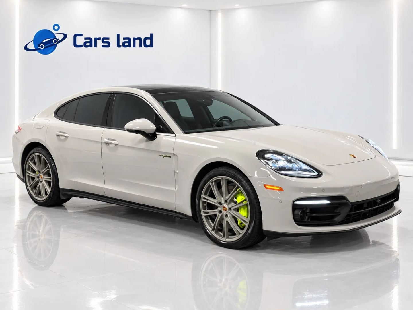 Porsche Panamera photo 2