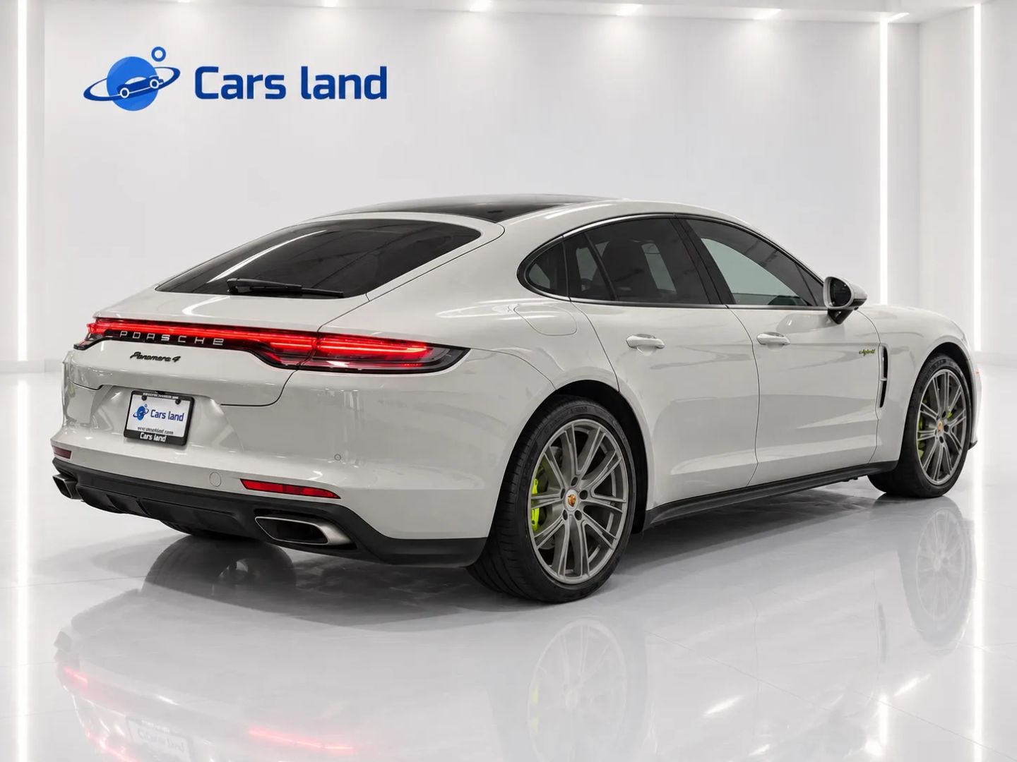 Porsche Panamera photo 3