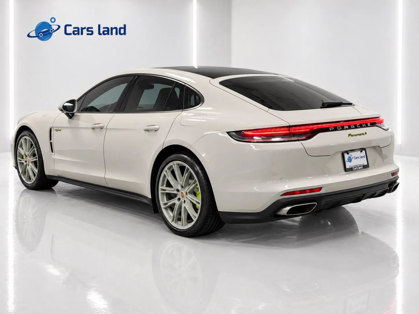 Porsche Panamera photo 5
