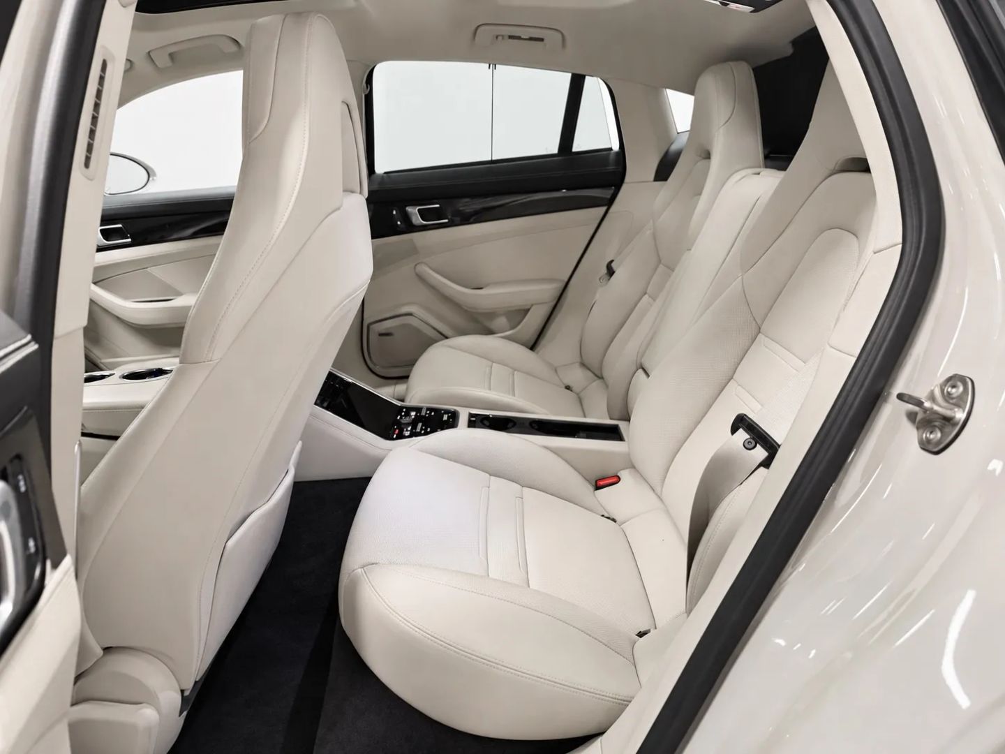 Porsche Panamera photo 15