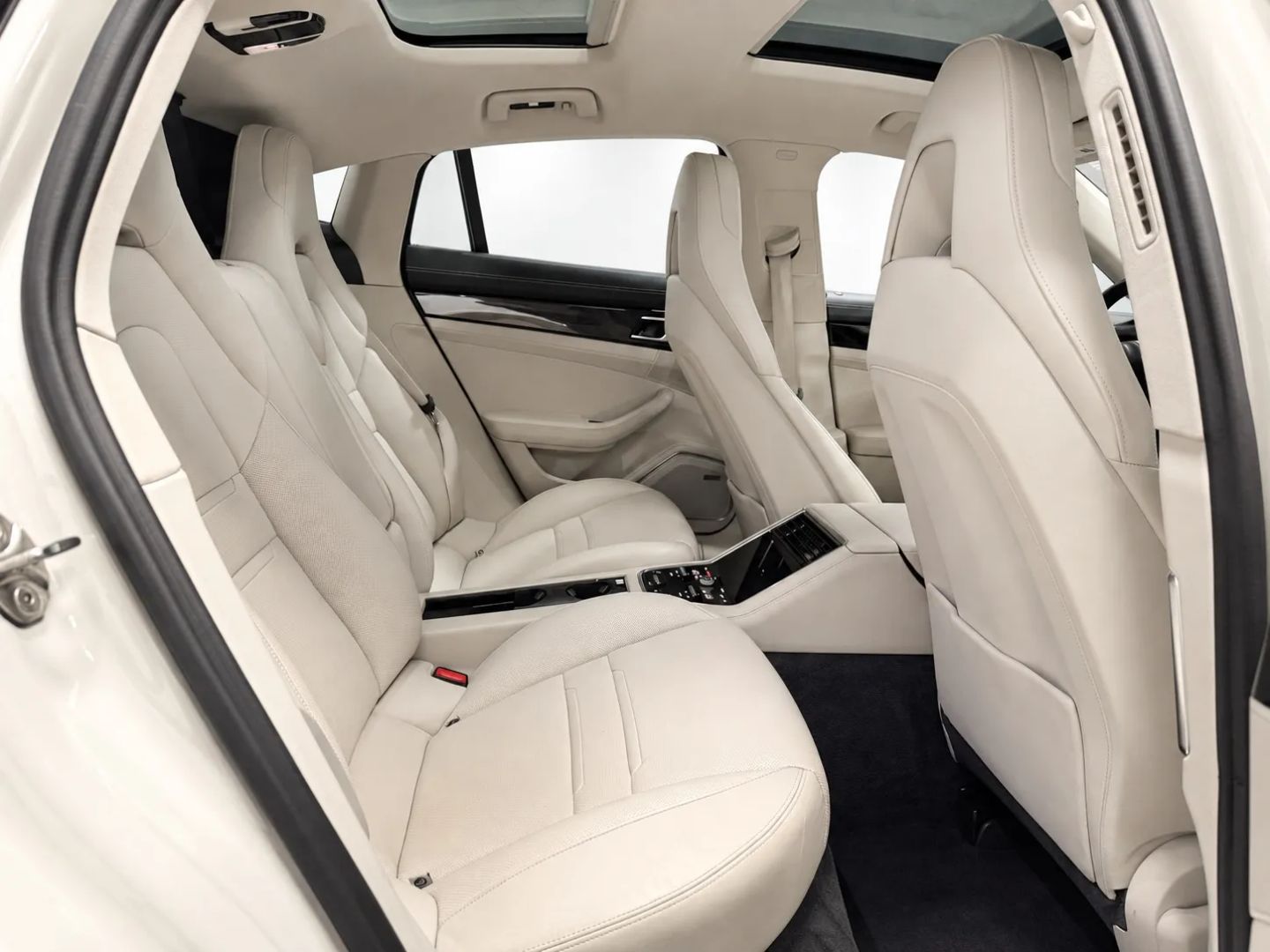 Porsche Panamera photo 21