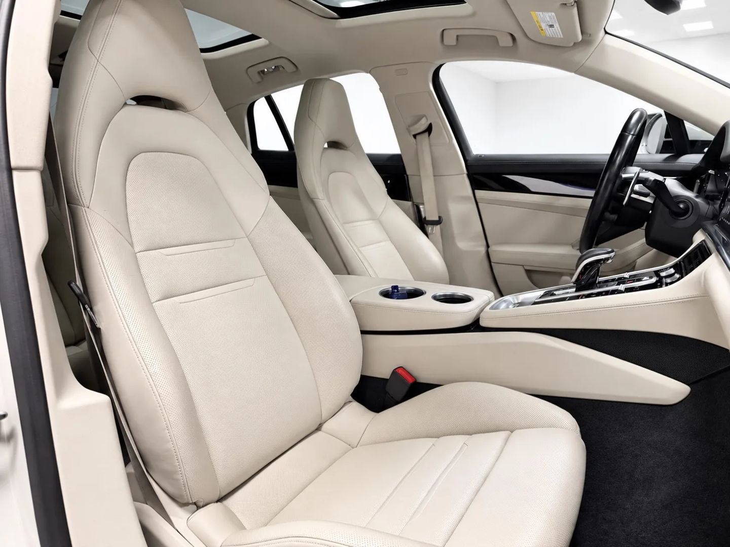 Porsche Panamera photo 27